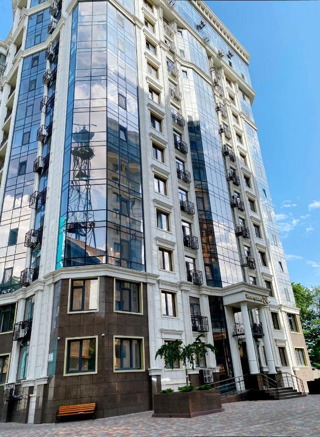 Italian Boulevard Modern Apartment أوديسا المظهر الخارجي الصورة
